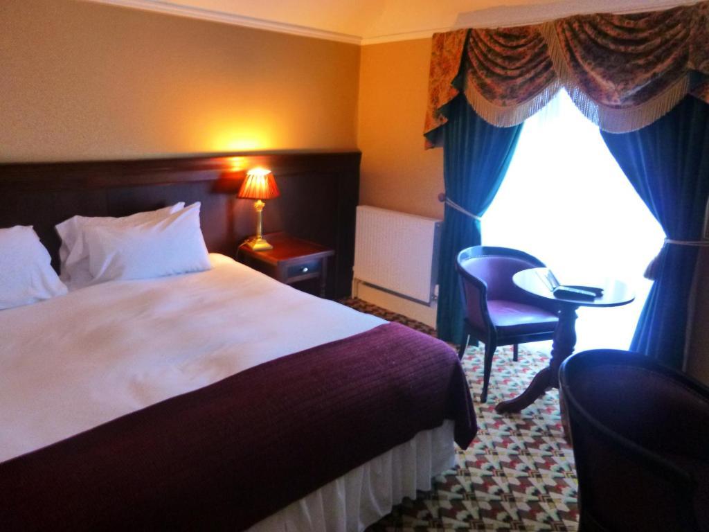 Ferrybank Riverbank House Hotel חדר תמונה