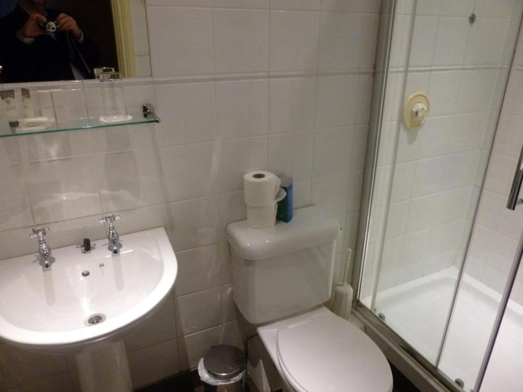 Ferrybank Riverbank House Hotel חדר תמונה