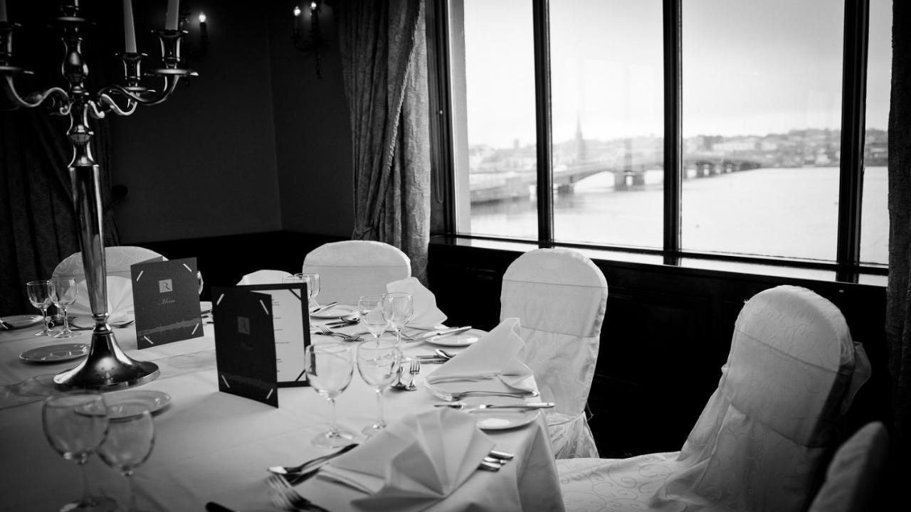 Ferrybank Riverbank House Hotel מראה חיצוני תמונה